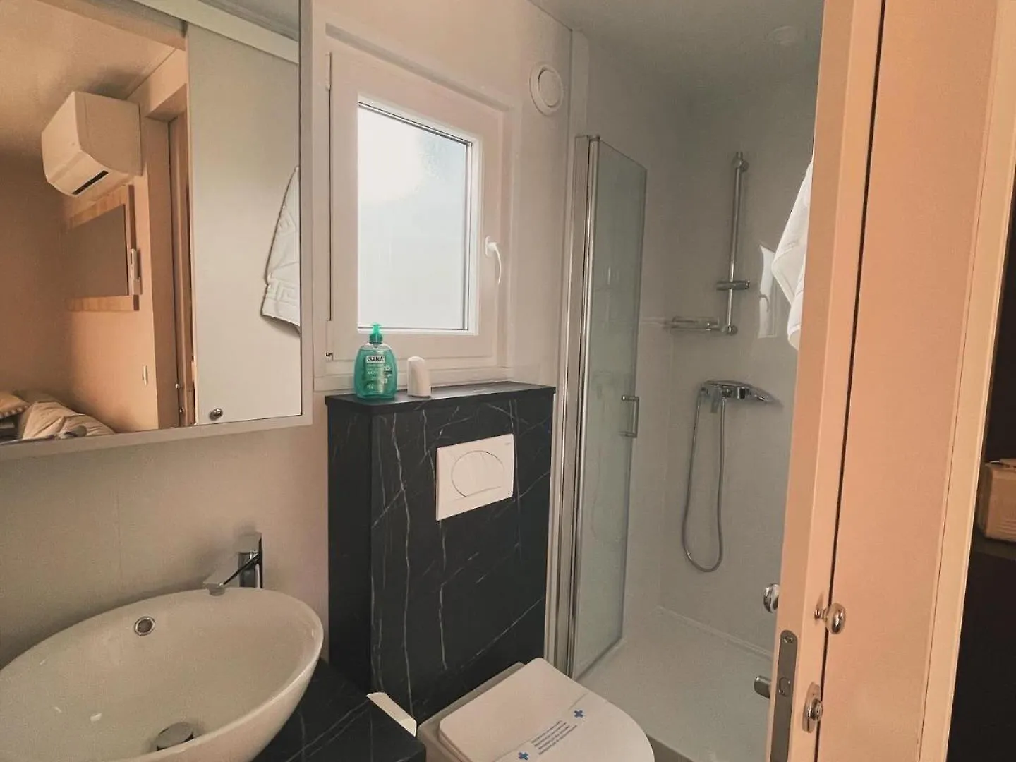 Mobile Home Blue Home Biograd Na Moru Campeggio